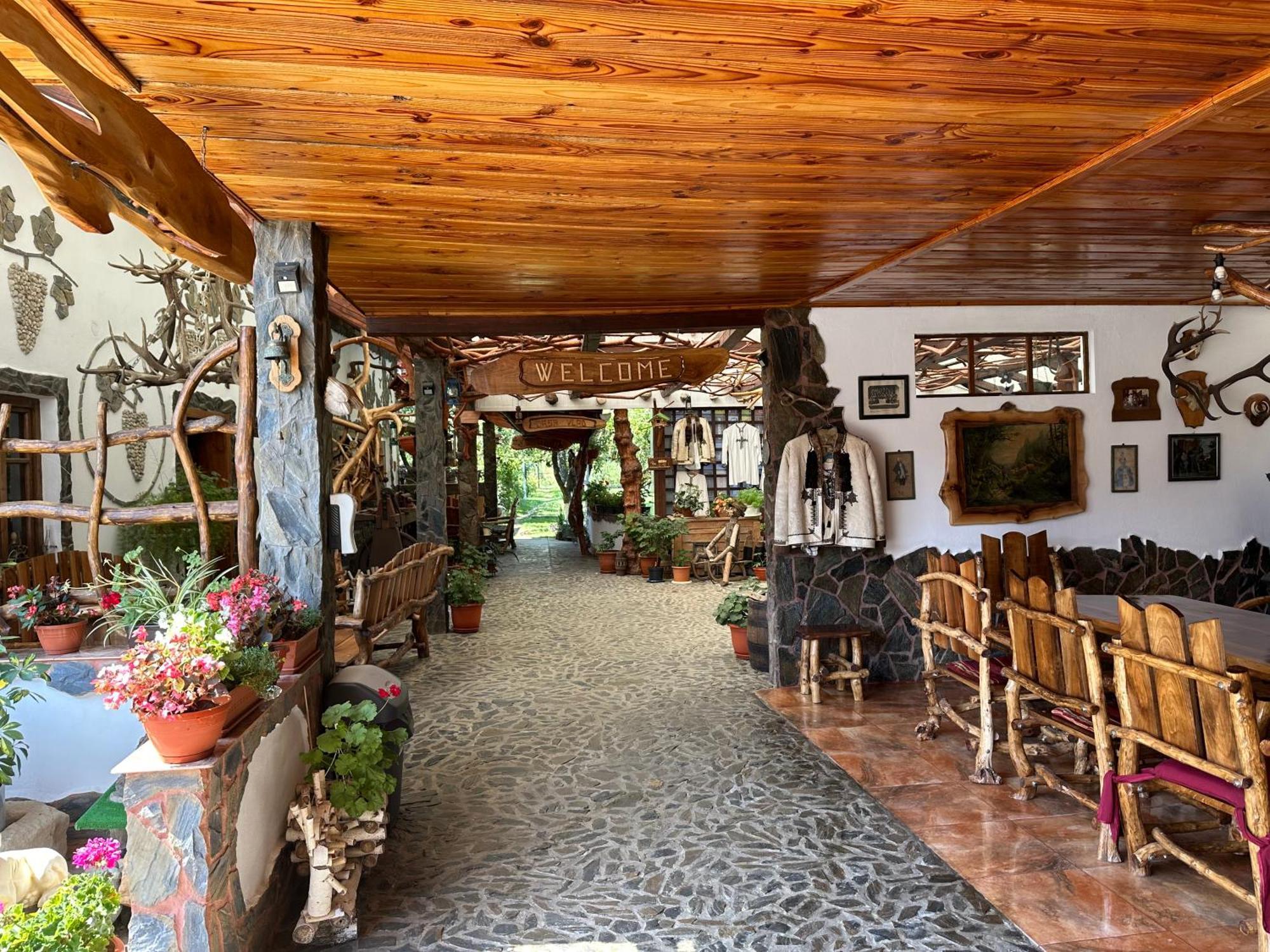 Casa Vlad Hotel Hátszeg Kültér fotó