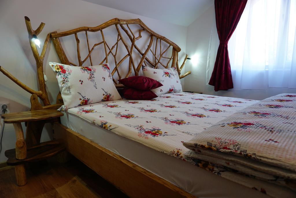 Casa Vlad Hotel Hátszeg Kültér fotó